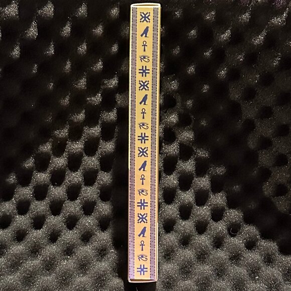 UOMA Salute to the Sun - Nefertiti Kuul Eyeliner - Picture 4 of 9